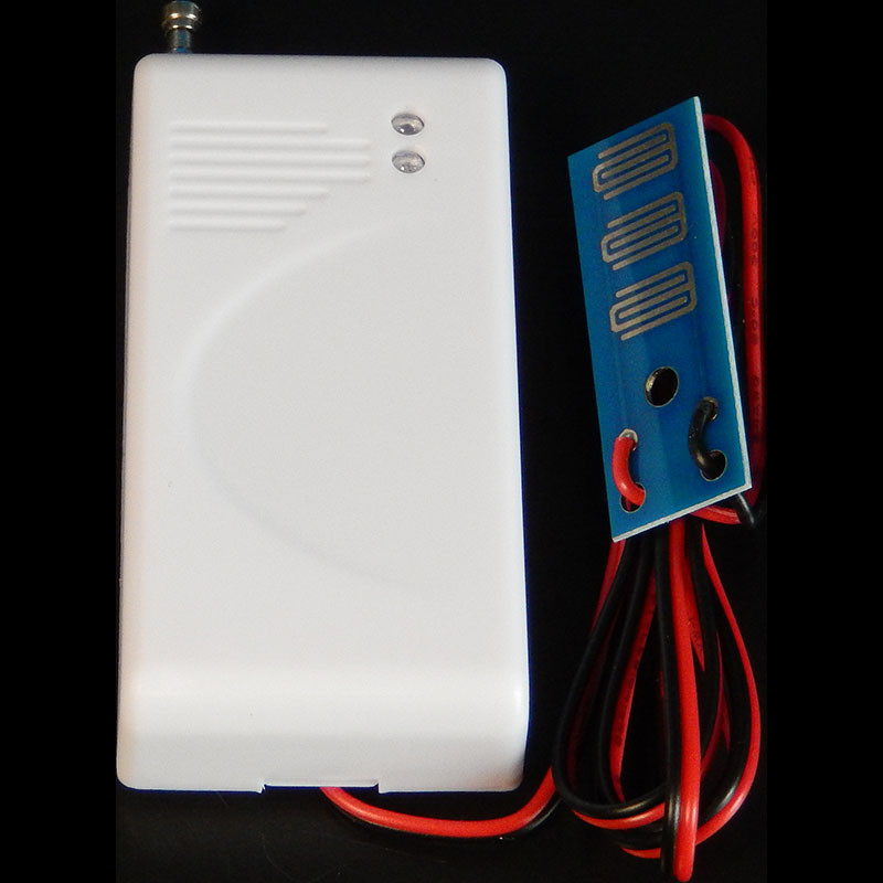 Wireless water level or leak detector
